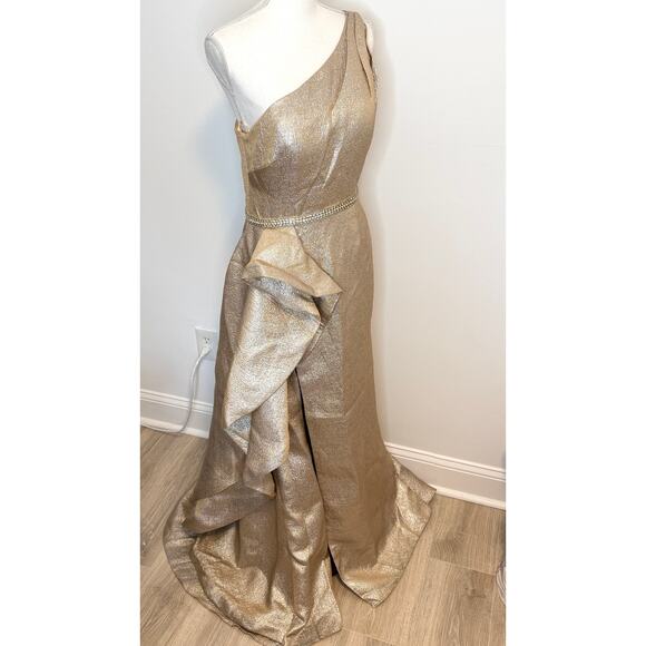 Mac Duggal One Shoulder Metallic Ruffled Evening Gown In Oyster 66975 Size 8 New - Picture 5 of 16